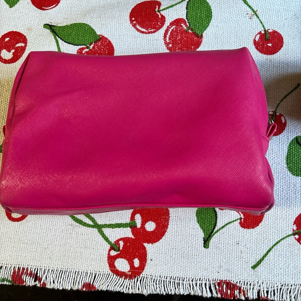 Juicy Couture makeup bag - Picture 3 of 3